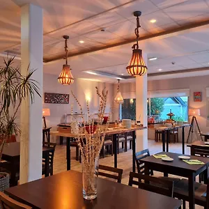 *** Hotel Du Golf Saint-laurent,the Originals Relais France